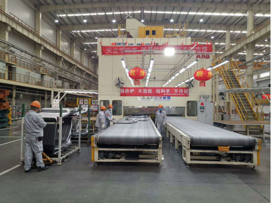 3.5【東(dong) 風商用車】安排！東(dong) 風商用車防疫車生產(chan) 進行時(1)1482.png